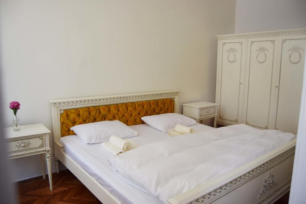 Contessa Apartment Cluj Napoca Buitenkant foto